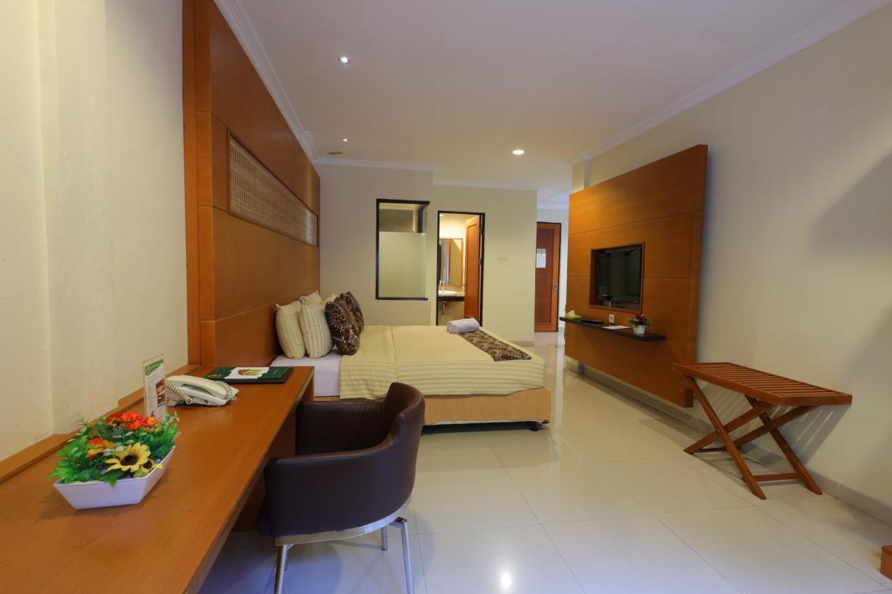 Safari Resort Puncak Exterior foto