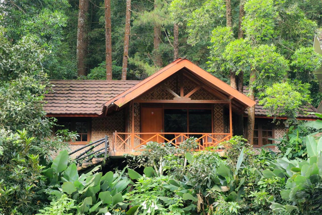 Safari Resort Puncak Exterior foto