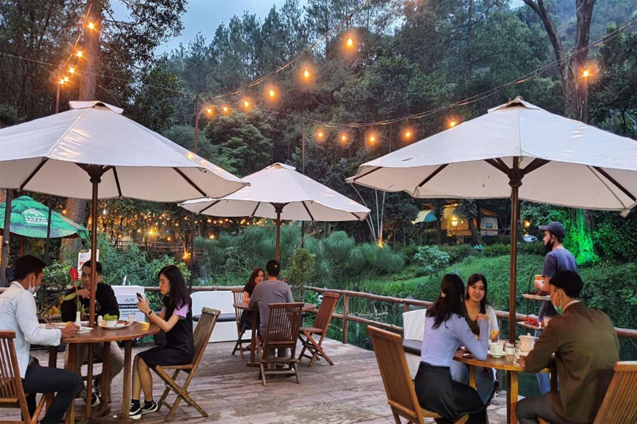 Safari Resort Puncak Exterior foto