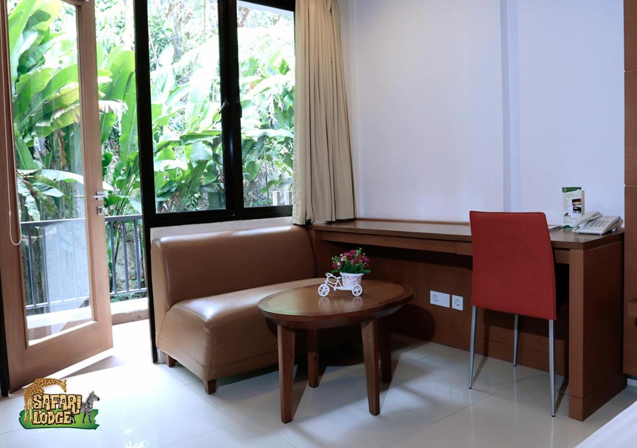 Safari Resort Puncak Exterior foto